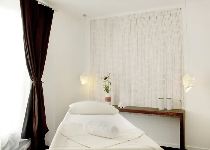 Numa Boxer Apart Otel 4*