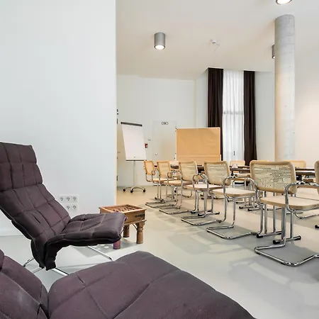 Numa Boxer Aparthotel